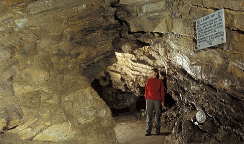 Lóczy Höhle