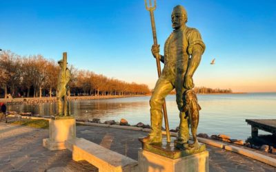 The statues of the fisherman and the ferryman